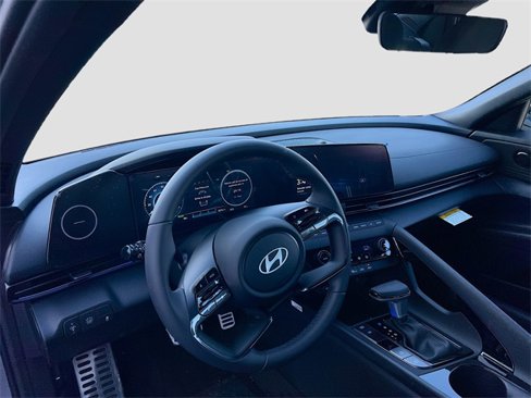 New 2025 Hyundai Elantra SEL image 9
