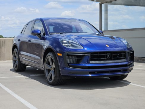 Certified 2025 Porsche Macan S image 10