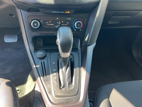 Used 2018 Ford Focus SE image 16