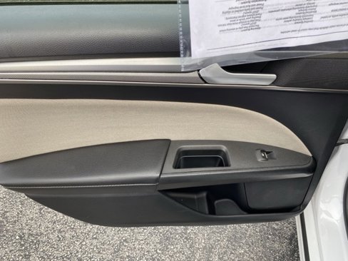 Used 2018 Ford Fusion S image 11