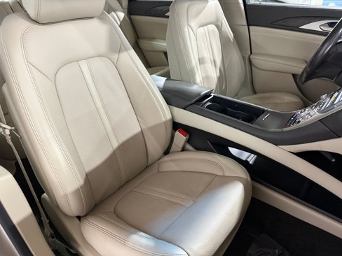Used 2020 Lincoln MKZ Reserve w/ Elements Package image 42