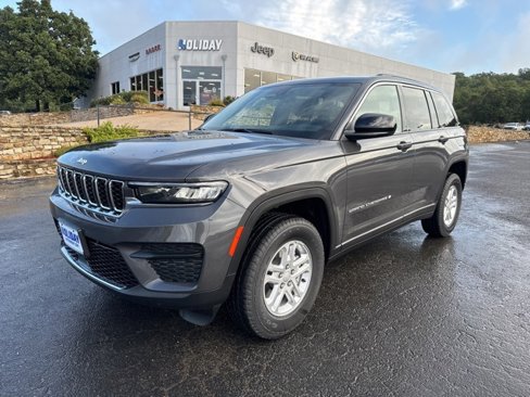 New 2025 Jeep Grand Cherokee Laredo w/ Luxury Tech Group I image 1