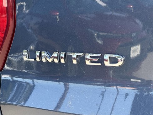 Used 2019 Ford Explorer Limited w/ Ford Safe & Smart Package image 9