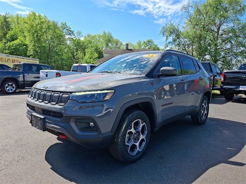 Used 2022 Jeep Compass Trailhawk w/ Trailhawk Elite Group image 3