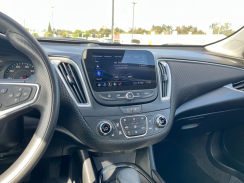 Used 2024 Chevrolet Malibu LT image 18