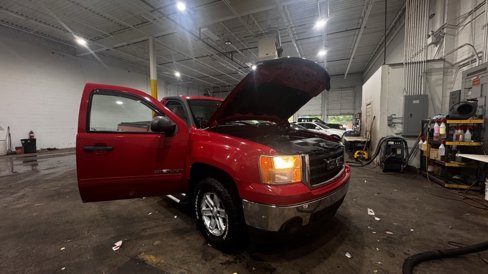 Used 2008 GMC Sierra 1500 SLE w/ Z71 Off-Road Package image 11
