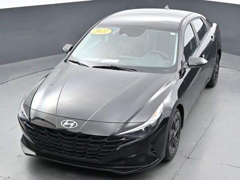 Used 2021 Hyundai Elantra SEL image 31