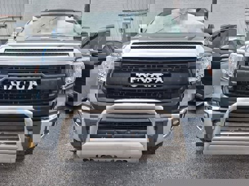 Used 2014 Toyota Tundra SR5 image 2