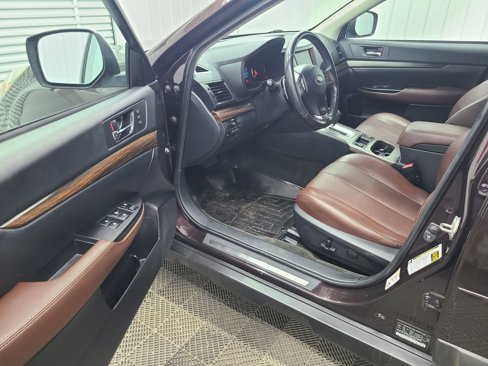 Used 2013 Subaru Outback 3.6R Limited w/ Special Appearance Pkg image 21