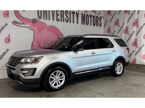 Used 2017 Ford Explorer XLT w/ Equipment Group 202A image 7