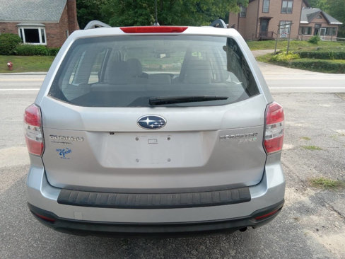 Used 2015 Subaru Forester 2.5i w/ Alloy Wheel Package image 3