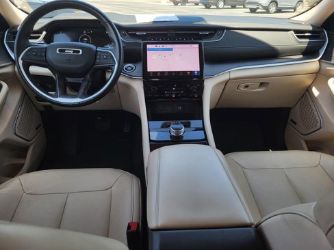 Used 2022 Jeep Grand Cherokee Limited image 32
