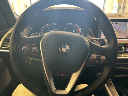Used 2022 BMW X5 xDrive40i w/ Premium Package image 9