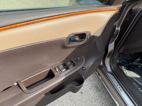 Used 2011 Chevrolet Malibu LT w/ Power Convenience Package image 10