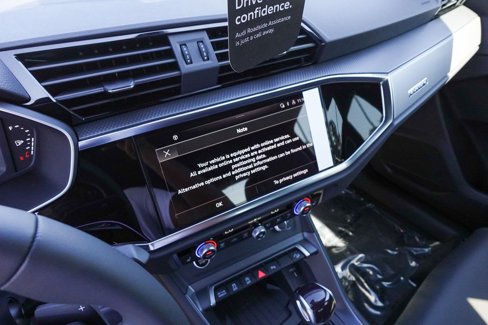 New 2025 Audi Q3 2.0T Premium image 21