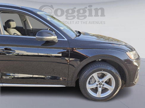 Used 2021 Audi Q5 Premium w/ Convenience Package image 8