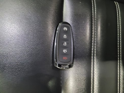 Used 2019 Ford Escape SEL image 32