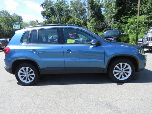Used 2017 Volkswagen Tiguan Limited w/ Premium Package image 5