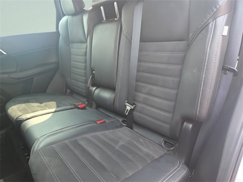 Used 2023 Mitsubishi Outlander SE image 16