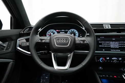 Used 2024 Audi Q3 2.0T Premium Plus w/ Premium Plus Package image 4