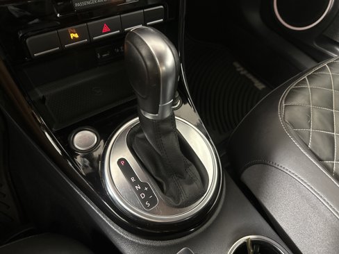 Used 2019 Volkswagen Beetle 2.0T image 18
