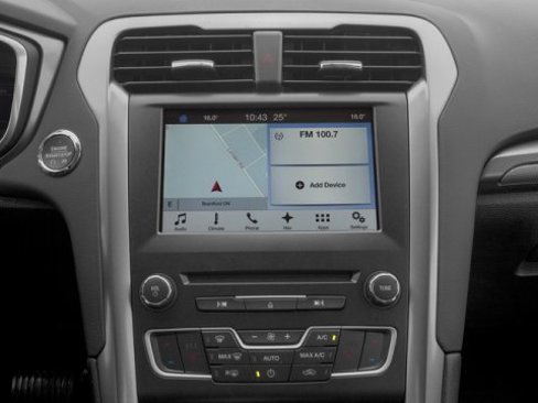 Used 2017 Ford Fusion SE w/ Equipment Group 202A image 17