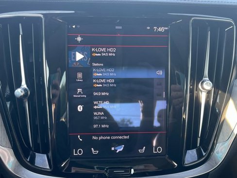 Used 2021 Volvo S60 T6 Inscription image 12