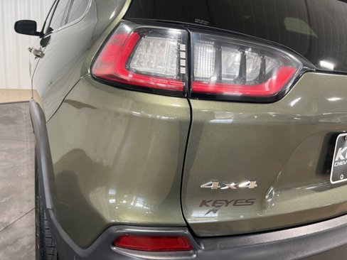 Used 2019 Jeep Cherokee Limited w/ Luxury Group image 15