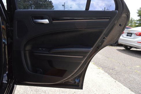 Used 2016 Chrysler 300 S image 27
