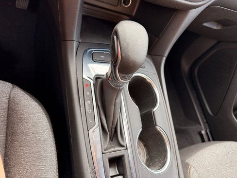 Used 2023 Chevrolet Equinox LT w/ Driver Convenience Package image 19