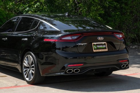 Used 2018 Kia Stinger Premium image 14