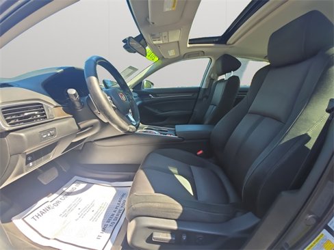 Used 2019 Honda Accord EX image 10