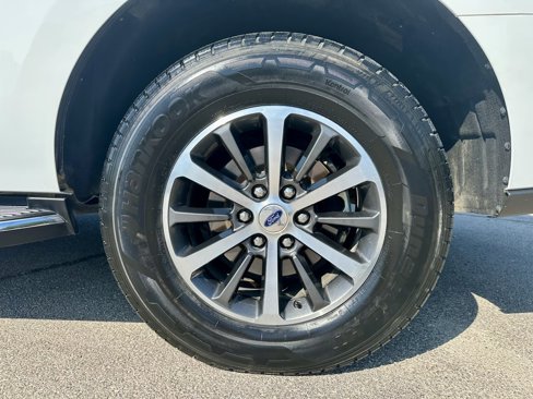 Used 2021 Ford Expedition XLT image 29