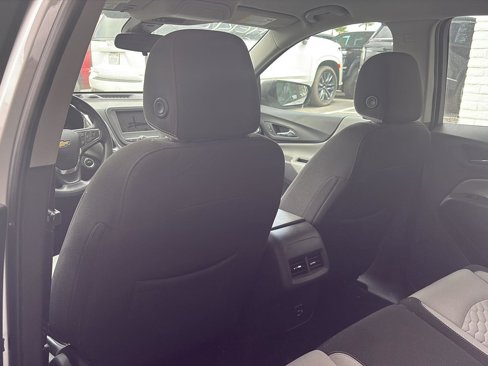 Used 2020 Chevrolet Equinox LS image 15