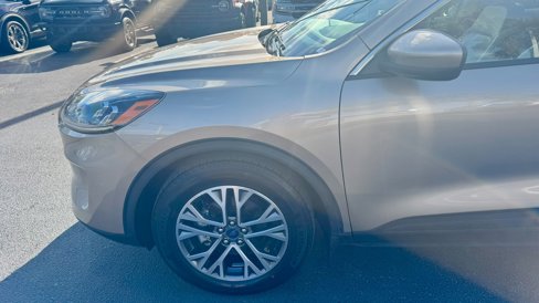 Certified 2020 Ford Escape SEL image 13