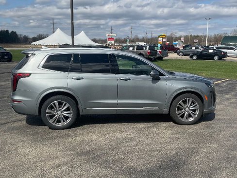 Used 2023 Cadillac XT6 Premium Luxury image 5