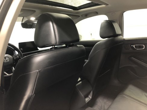 Used 2022 Honda Civic Touring image 17