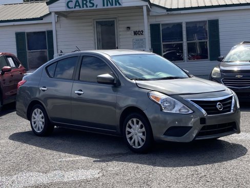 Used 2016 Nissan Versa SV image 1