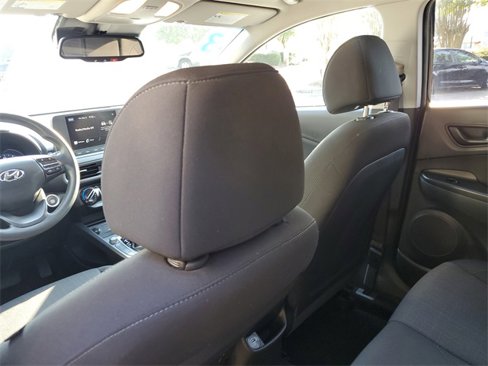 Used 2023 Hyundai Kona SEL image 11