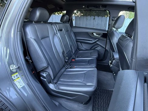 Used 2019 Audi Q7 3.0T Prestige image 11