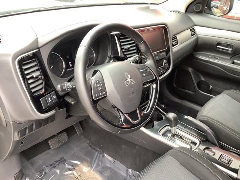 Used 2018 Mitsubishi Outlander SE image 13