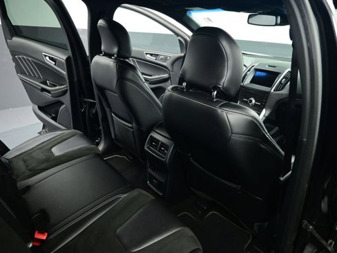 Used 2019 Ford Edge ST w/ Cold Weather Package image 17