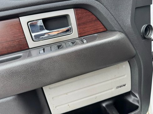 Used 2014 Ford F150 King Ranch w/ King Ranch Luxury Package image 17
