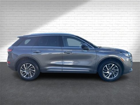 Used 2022 Lincoln Corsair AWD w/ Equipment Group 101A image 5