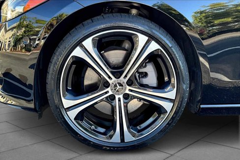 Used 2023 Mercedes-Benz C 300 Sedan image 10