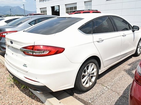 Used 2019 Ford Fusion SE image 4