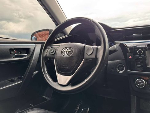 Used 2016 Toyota Corolla S Premium image 12
