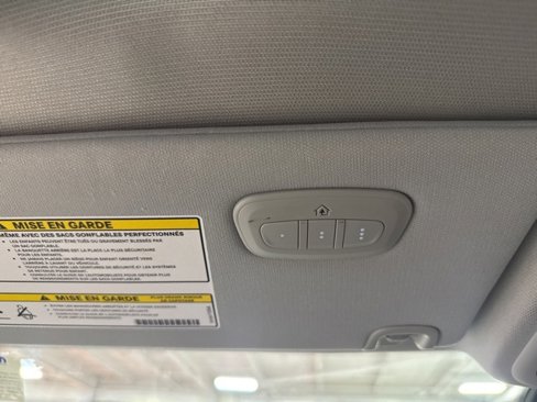 Used 2019 Jeep Cherokee Limited image 23