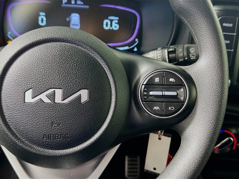Used 2023 Kia Soul LX w/ LX Technology Package image 19