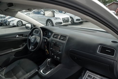 Used 2012 Volkswagen Jetta SE image 12